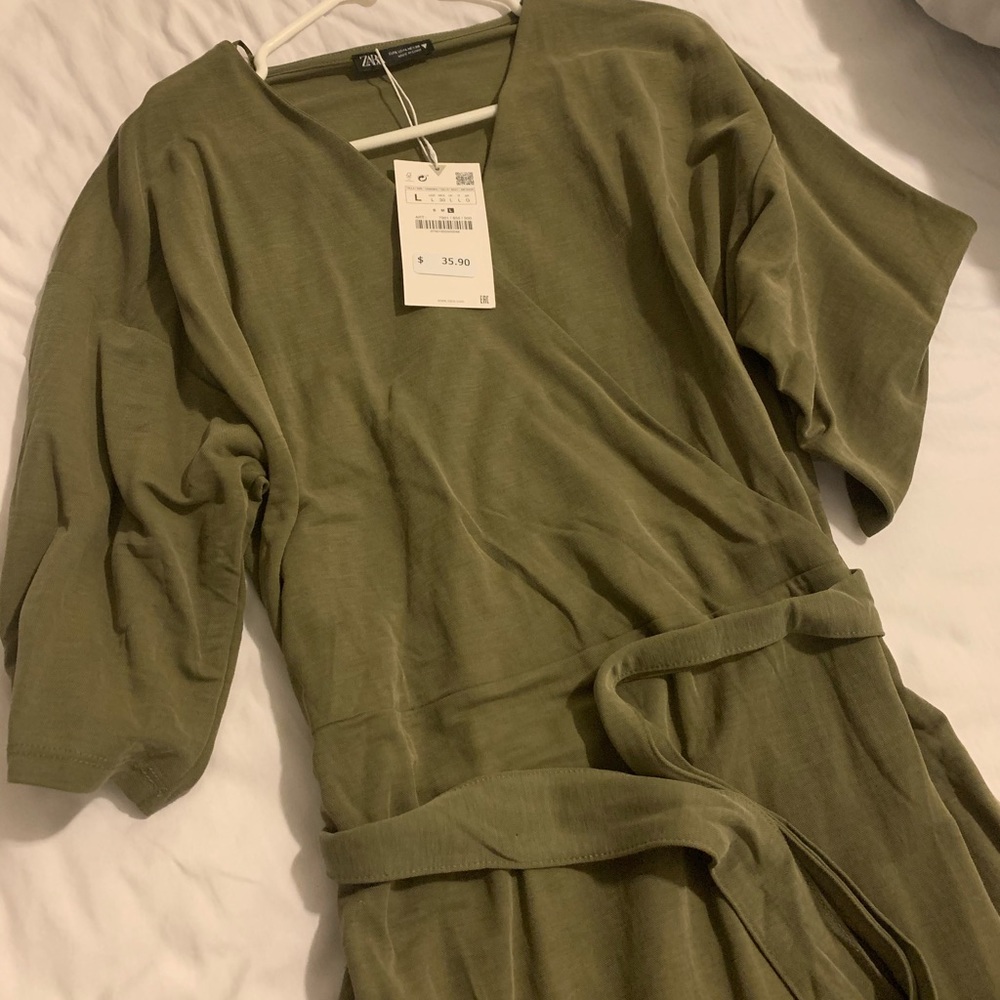 Zara Green Flowy Dress. Size L